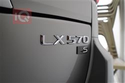 لێکزس LX